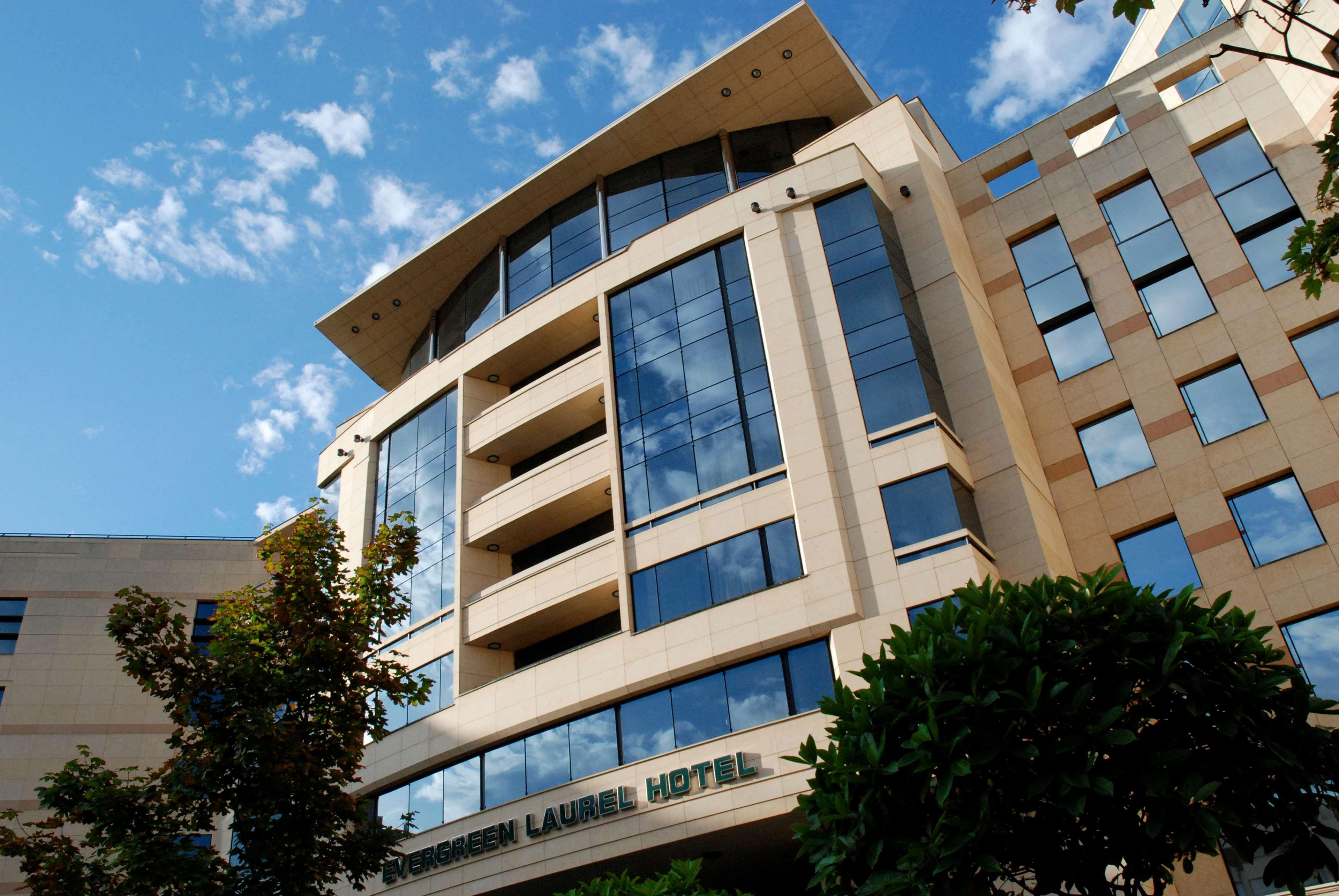 Evergreen Laurel Hotel Levallois-Perret Exterior photo